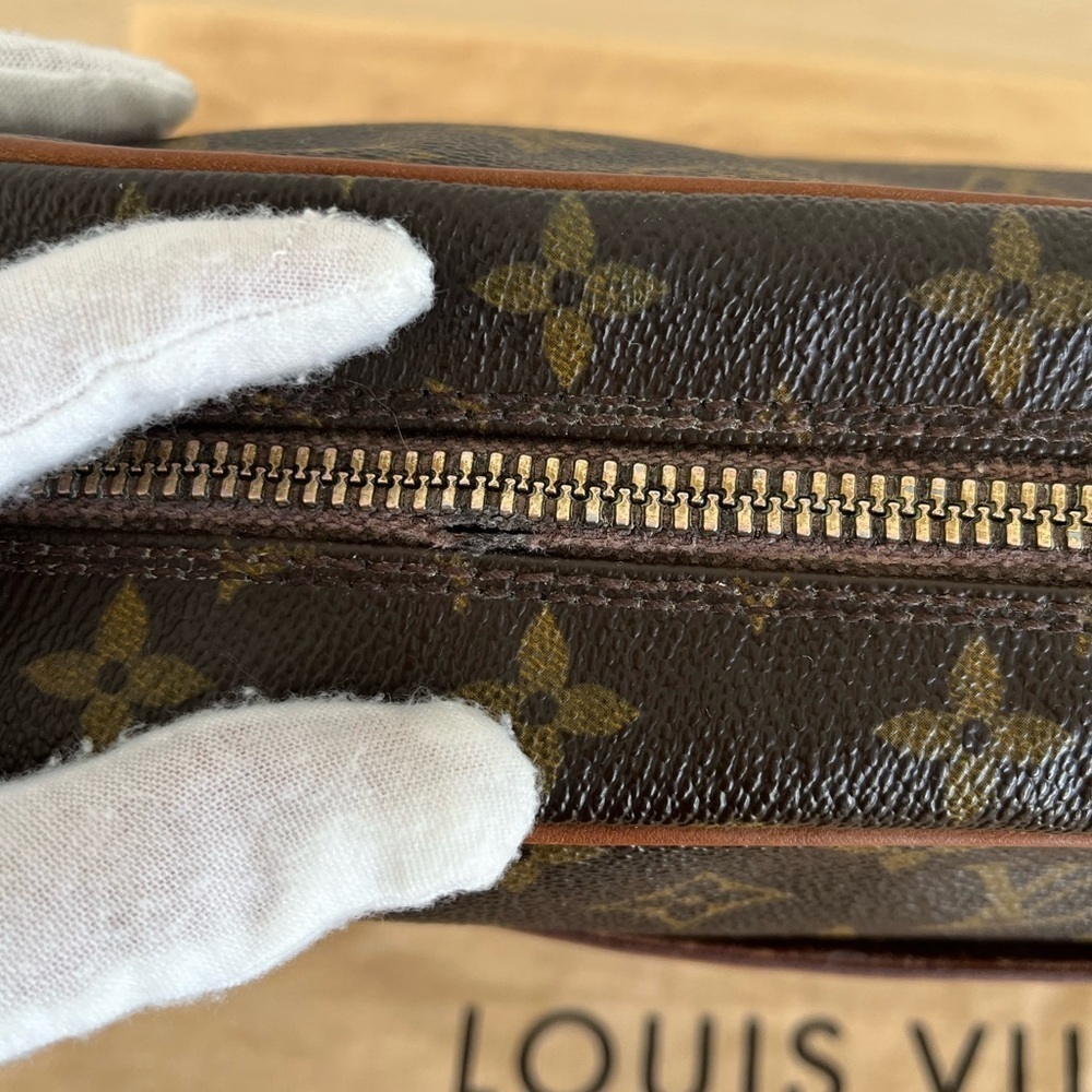 Louis Vuitton Toiletry Clutch Unisex Monogram Compiegne 28 Circa 1985 - Picture 15 of 16